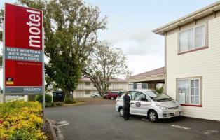 Bks Pioneer 4* Auckland